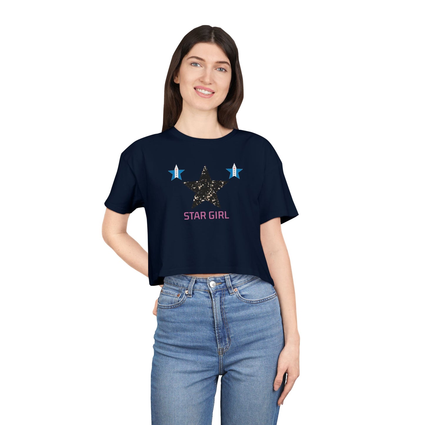 Camiseta corta para mujer "Star Girl" – elegante, moderna y casual, perfecta para el verano. Un regalo ideal con temática de estrellas para ella.
